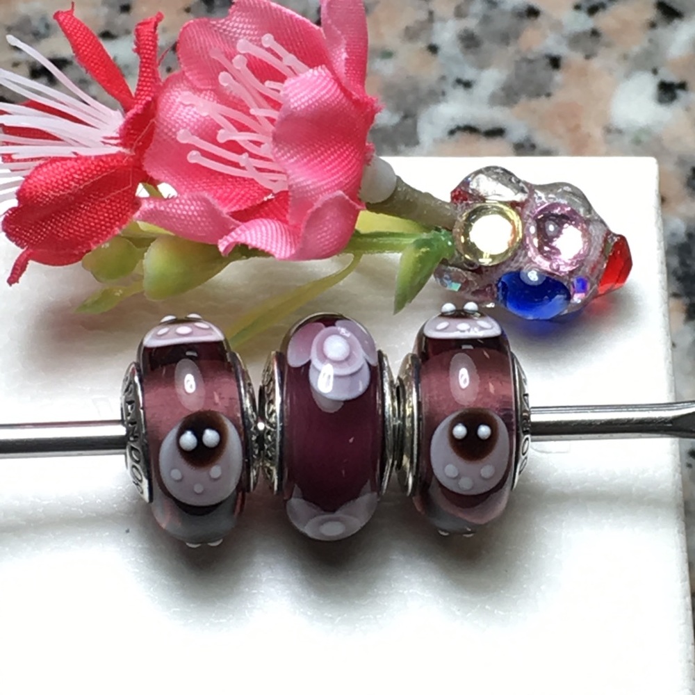 Pandora Charms set of 3 murano.